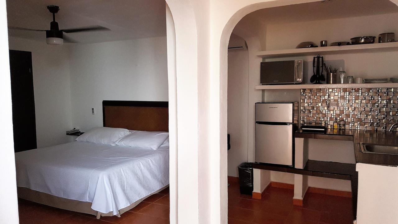 Suites Rosas Канкун Екстериор снимка